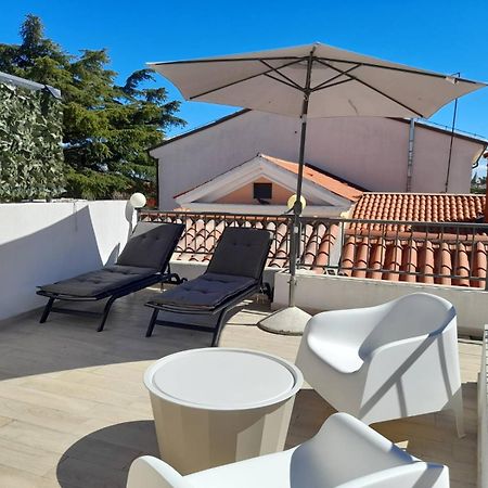 App Hedonist Lägenhet Novigrad Istria Exteriör bild