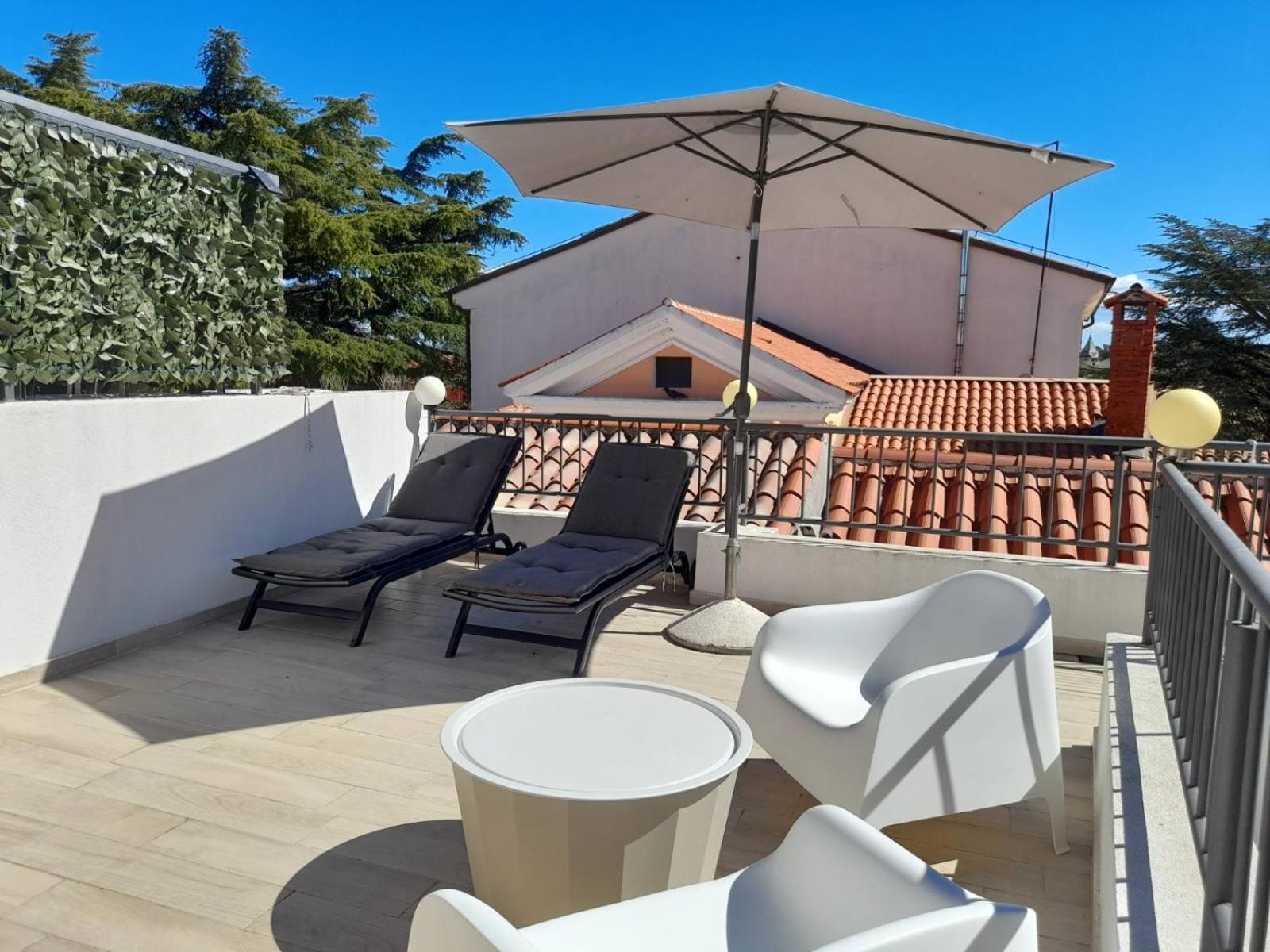 App Hedonist Lägenhet Novigrad Istria Exteriör bild