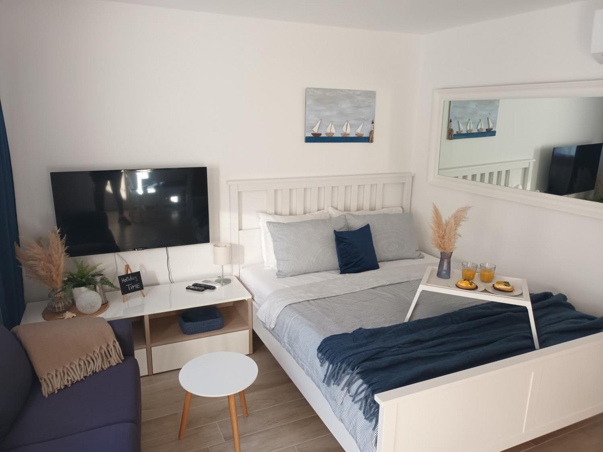 App Hedonist Lägenhet Novigrad Istria Exteriör bild